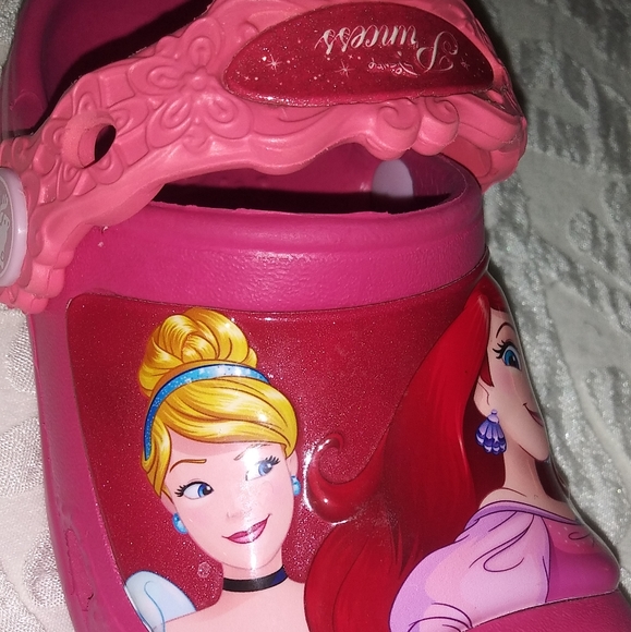 Crocs x Disney Princess Girls sz 4 - 5 Cinderella Rapunzel Pink Shoes Excellent - Picture 11 of 12